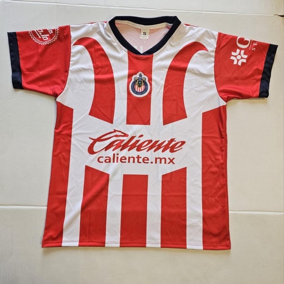 Chivas de Guadalajara Chicharito Jersey - Picture 2 of 2